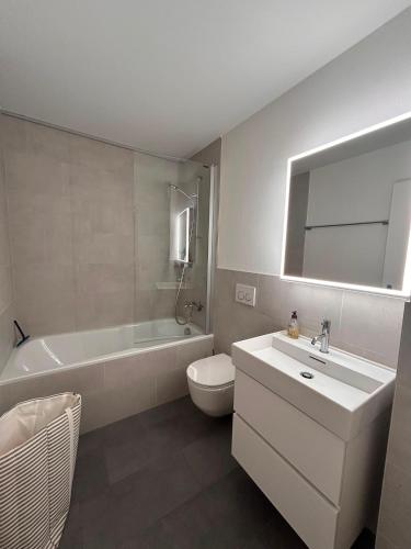 Family apartment in Happy Rancho - pool, tennis sauna.