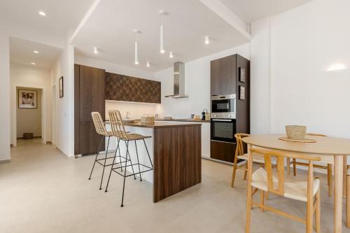 Amplio apartamento con gran porche