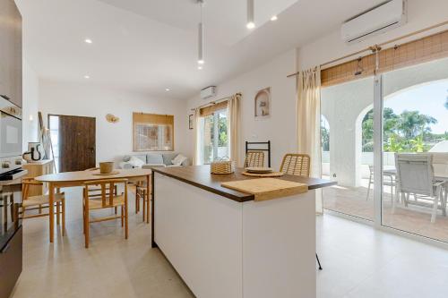 Amplio apartamento con gran porche