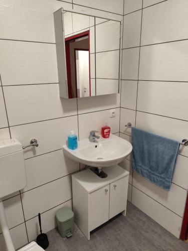 Graf Nafikov Zimmer 12