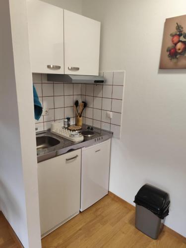 Graf Nafikov Zimmer 12