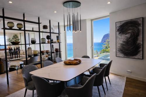 Luxury Ocean View Residence I 3BR I Pools I Madeira Palace I Funchal