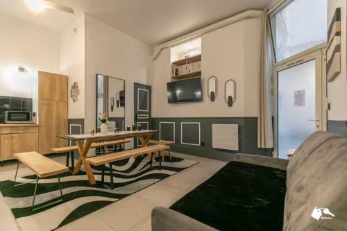 Magnificent suplex - 3BR 12P - Montorgueil