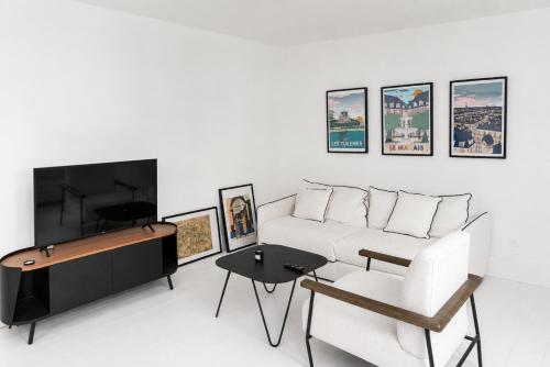 Stylish Le Marais Apartment Near Paris Oldest Market