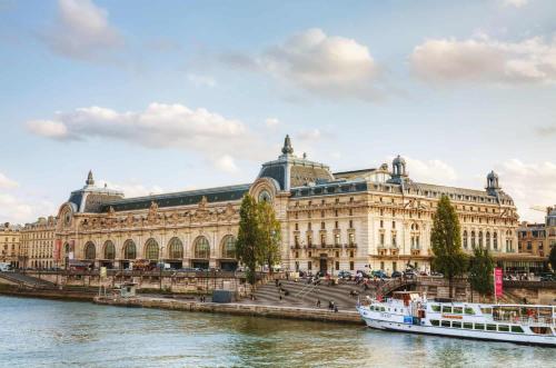 Le Parisien - Cozy 2BR Near Eiffel Tower