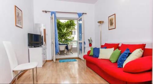 Apartments with parking space Makarska - 6691