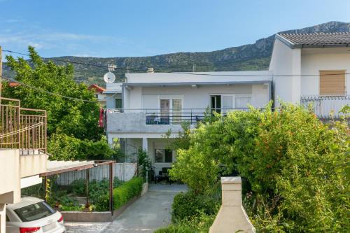 Apartments by the sea Kastel Kambelovac, Kastela - 20605