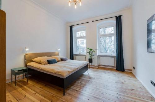 Jacob Saint Germain charming suite