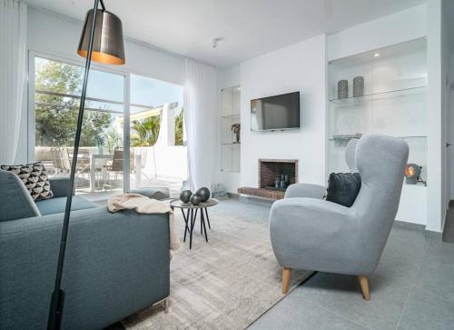 Ab3 - Spacious Holiday Home, Puerto Banus