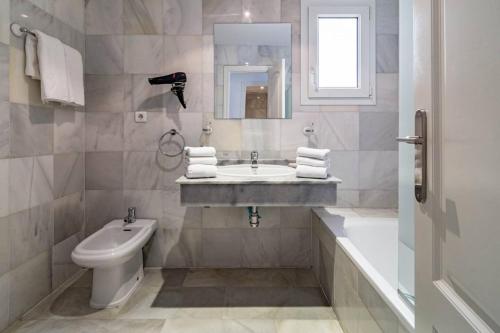 Pr20 - Good Located Flat Puerto Banus