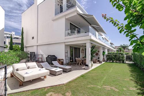 Lm10Bb- Modern Living With Large Sunny Terrace