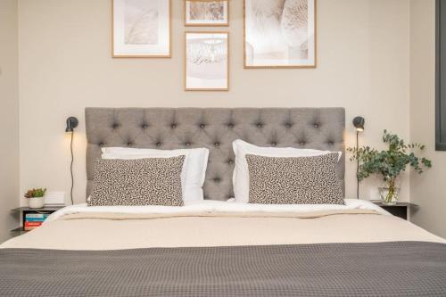 Inf34I - Modern & Bright City Apartment