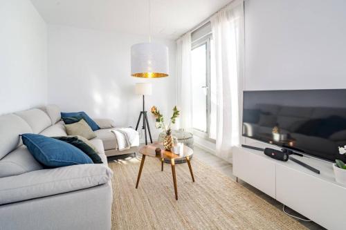 Lm12B- Exclusive 2 Bedroom Apartment In Le Mirage