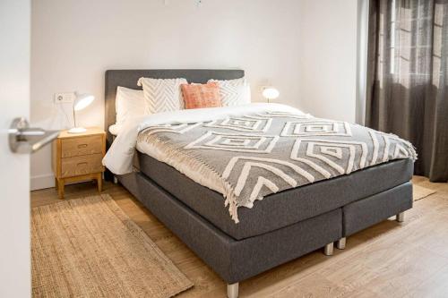 Go- Golden Banus By Roomservices
