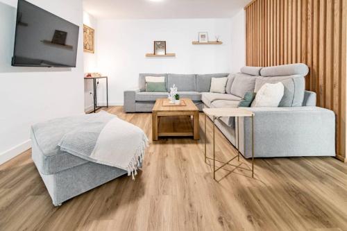 Eac3F- Modern & Light Apartment Steps From The Sea