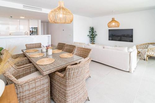 Cah - Large Terrace, Indoor Pool And Gym