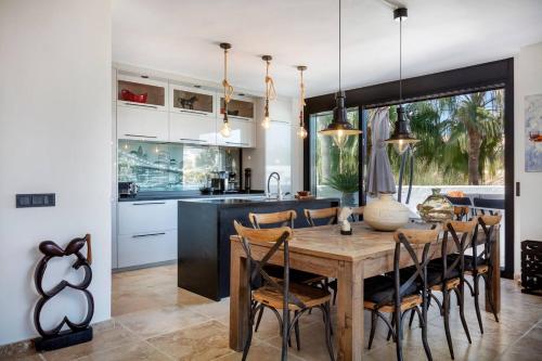 Mza322A - Stylish Penthouse With Large Terrace