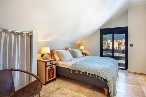 Mza322A - Stylish Penthouse With Large Terrace