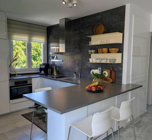 Pin41 - Beachfront 1Br Near Port & Beach