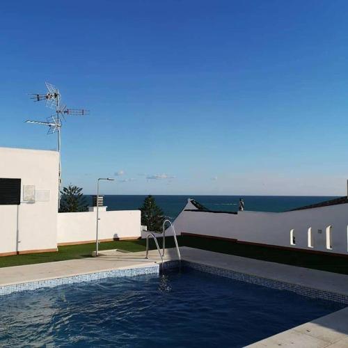 Pin41 - Beachfront 1Br Near Port & Beach
