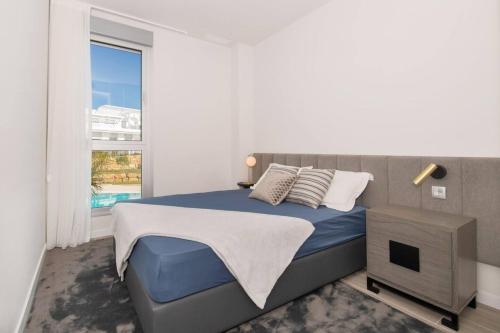Lm352B- Spacious Duplex Penthouse With Panoramic