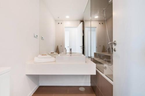 Lm352B- Spacious Duplex Penthouse With Panoramic