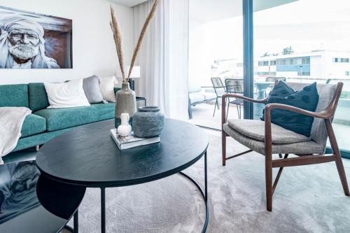 Inf42M- Modern City Apartment, Families Only