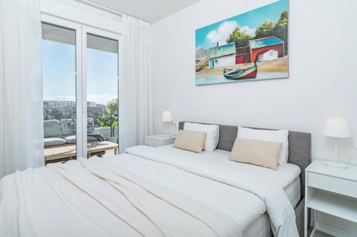 Jg- Top Modern Apartment In Nueva Andalucia