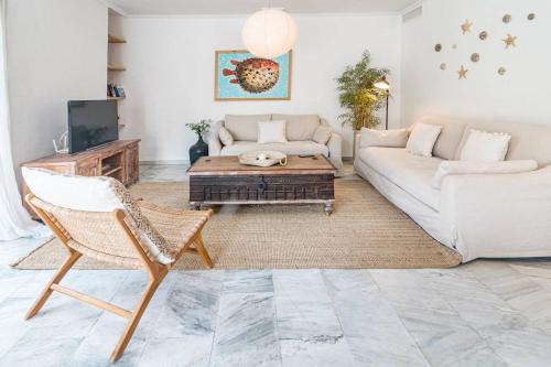 Gc - Spacious Flat In Golden Beach Marbella