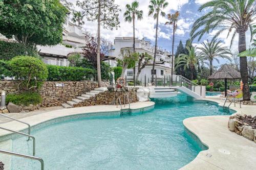 Gc - Spacious Flat In Golden Beach Marbella