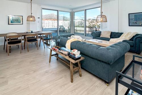 Jg36B- Luxury Penthouse With Spacious Balcony