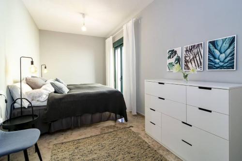 La- Beautiful 3 Bedroom Penthouse Close To Sea