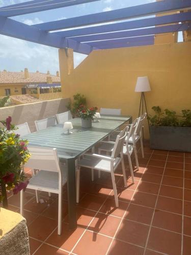 La- Beautiful 3 Bedroom Penthouse Close To Sea