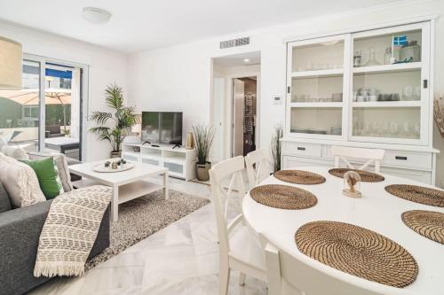Lcr1- Lovely Ground Floor Apartment, Puerto Banus