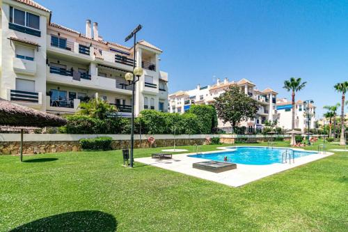 Lcr1- Lovely Ground Floor Apartment, Puerto Banus