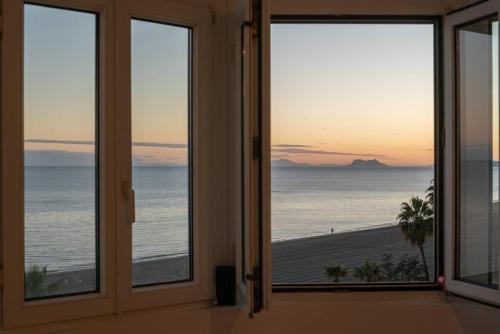 Frontline Beach City Apartment - Eb4A
