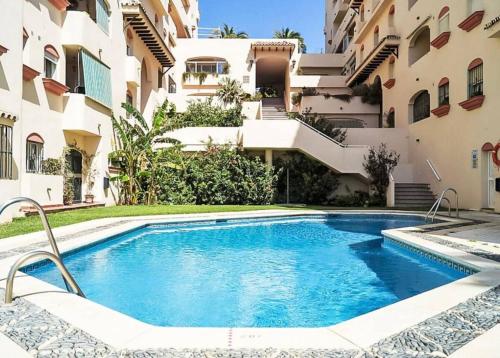 Mbb53 - Beachfront Penthouse With Sea Views