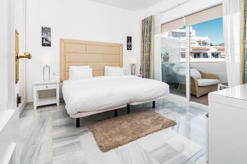 Rg325 - Great 2 Bed Apt, Close To Puerto Banus
