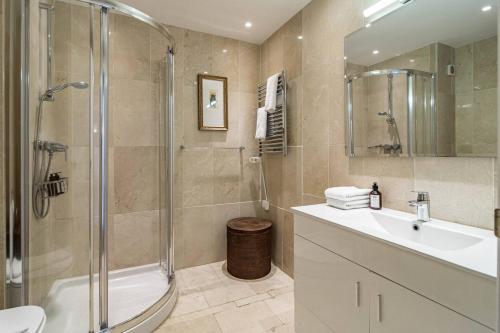 Ma - Elegant Apartment With Sea Views