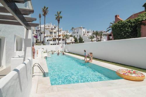 Ivy - Scandinavian Apartment In Nueva Andalucia
