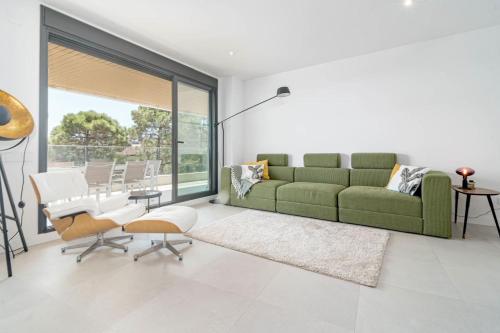 Vv6-2B - Modern 2Br With Large Seaview Balcony