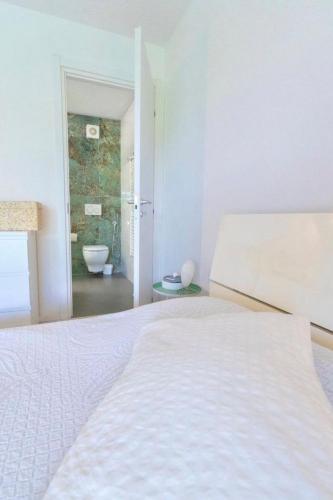 ASCONA ISOLA VERDE Familienfreundliche sonnige Ferienwohnung mit 100m2 eigenem Garten & Klimaanlage