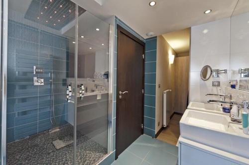 Résidence Neves - SPACIEUX 6 PERSONNES, MODERNE AVEC VUE DOMINANTE MAE-7468