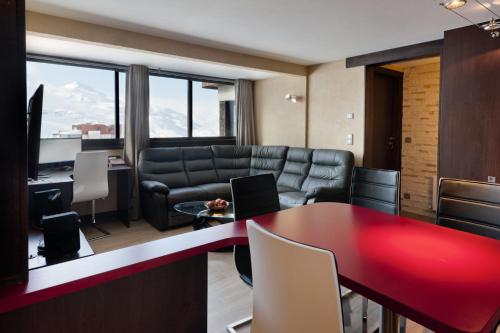 Résidence Neves - SPACIEUX 6 PERSONNES, MODERNE AVEC VUE DOMINANTE MAE-7468