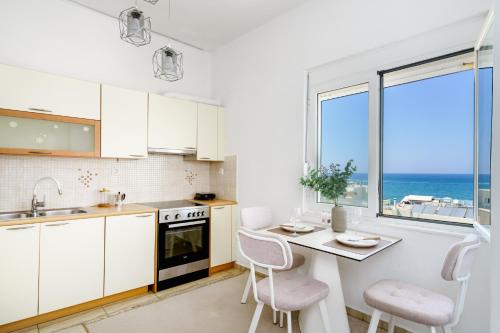 Costa Apartment