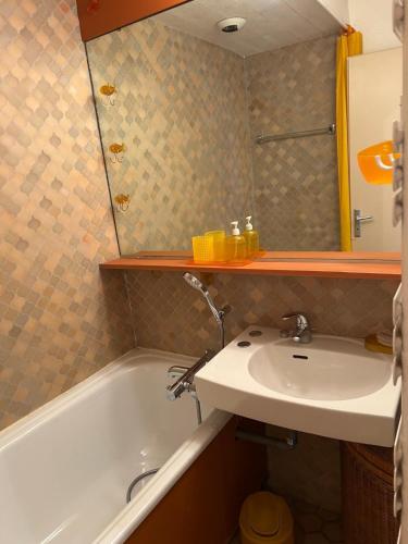 Boutique Family Alpine Retreat - Skiing, Parking
