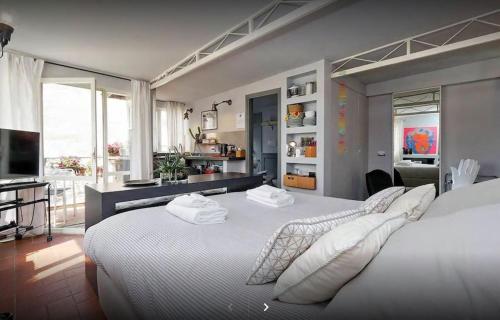Romantic Zev's terrace Saint Peter view
