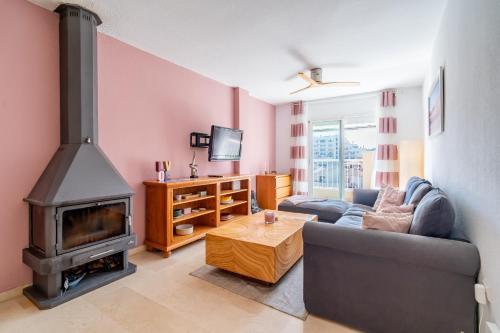 Cubo's Benalmadena Apartment Pool & Parking