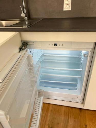 Apartment near Hauptbahnhof & Air Conditioned