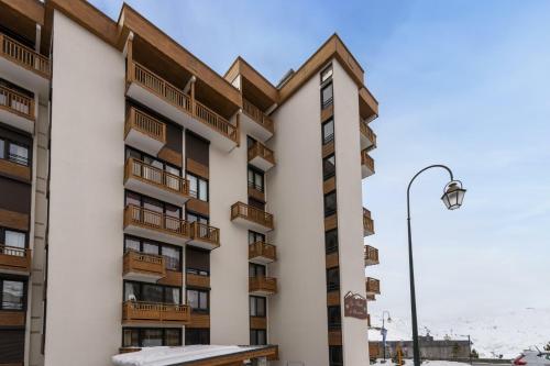 Résidence Hauts De Chaviere - VAL THORENS location: spacieux 2 pièces pour 6 avec 3 balcons ensoleillés (45 m2) MAE-9019
